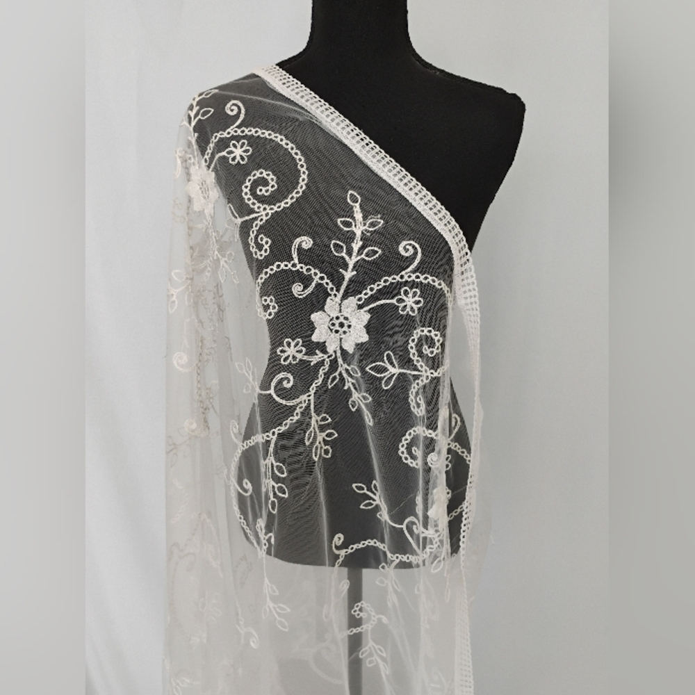 Elegant White Floral Net Dupatta